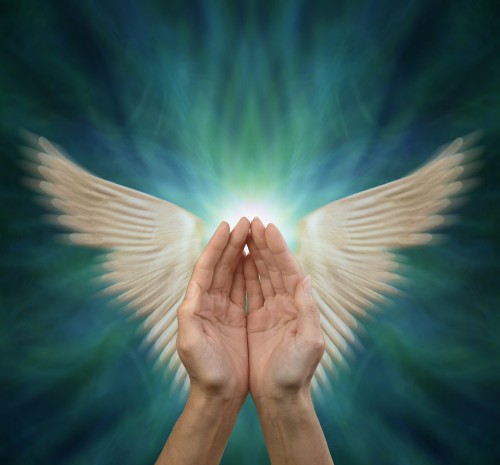 Engelmedium: Foto: © Nikki_Zalewski / shutterstock / #1090088603